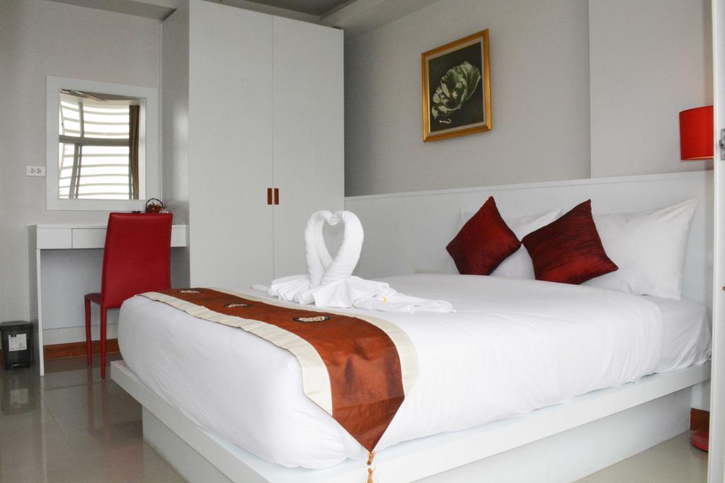 Angelina Guesthouse Patong Habitación foto