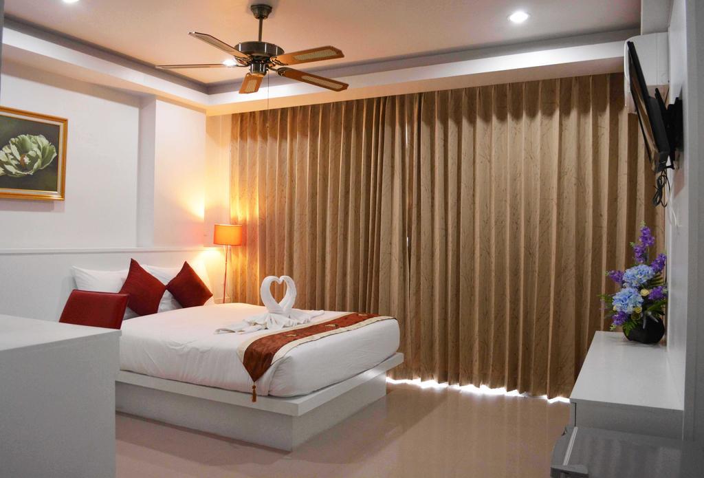 Angelina Guesthouse Patong Habitación foto